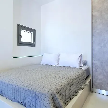 別荘 Secret North House Pýrgos