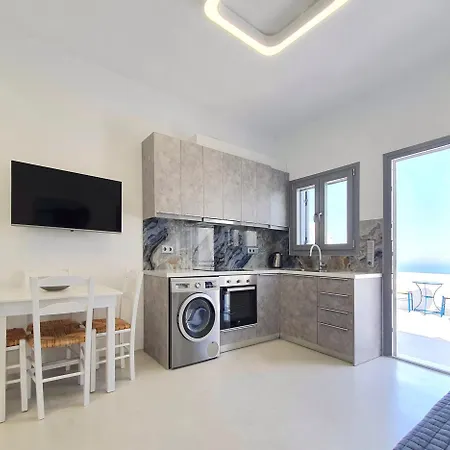 Secret North House * Pýrgos