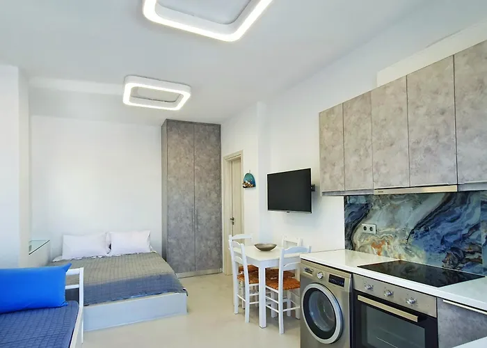 Secret North House *