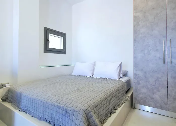 別荘 Secret North House Pýrgos